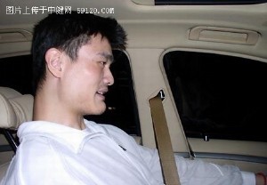 “小巨人”姚明和他的改装宝马[组图]