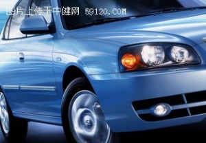 打灯要小心 别照亮自己晃了别人(图)